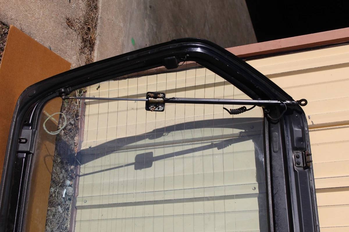 Mazda RX-7 FC Rear Hatch Back Glass – Genuine OEM Rear Window for 1986–1991 FC RX-7 Coupe - Image 9