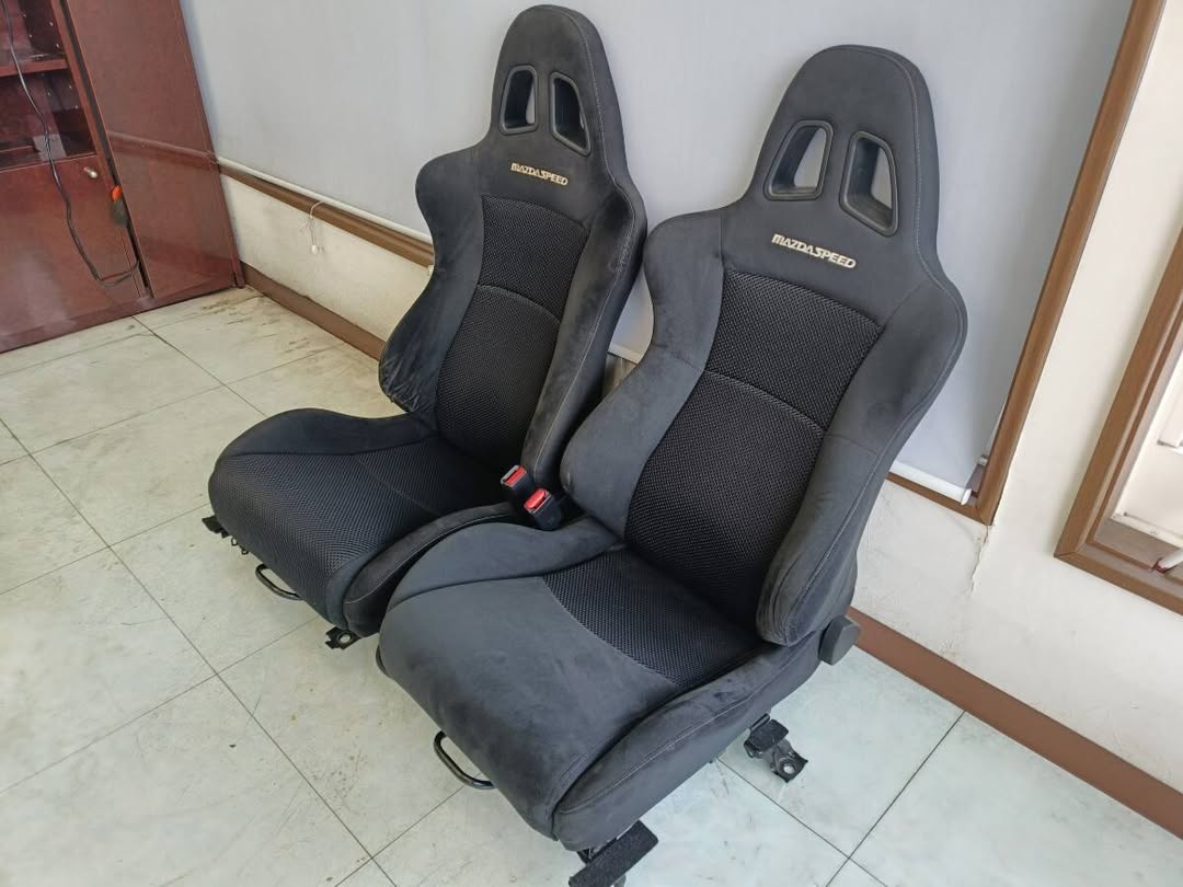 RX-8 SE3P (Early and Late Models) Mazdaspeed Sport Seats, Set of 2 (Left and Right), Semi-Bucket Seats, with Brackets, Rare Item - Image 2