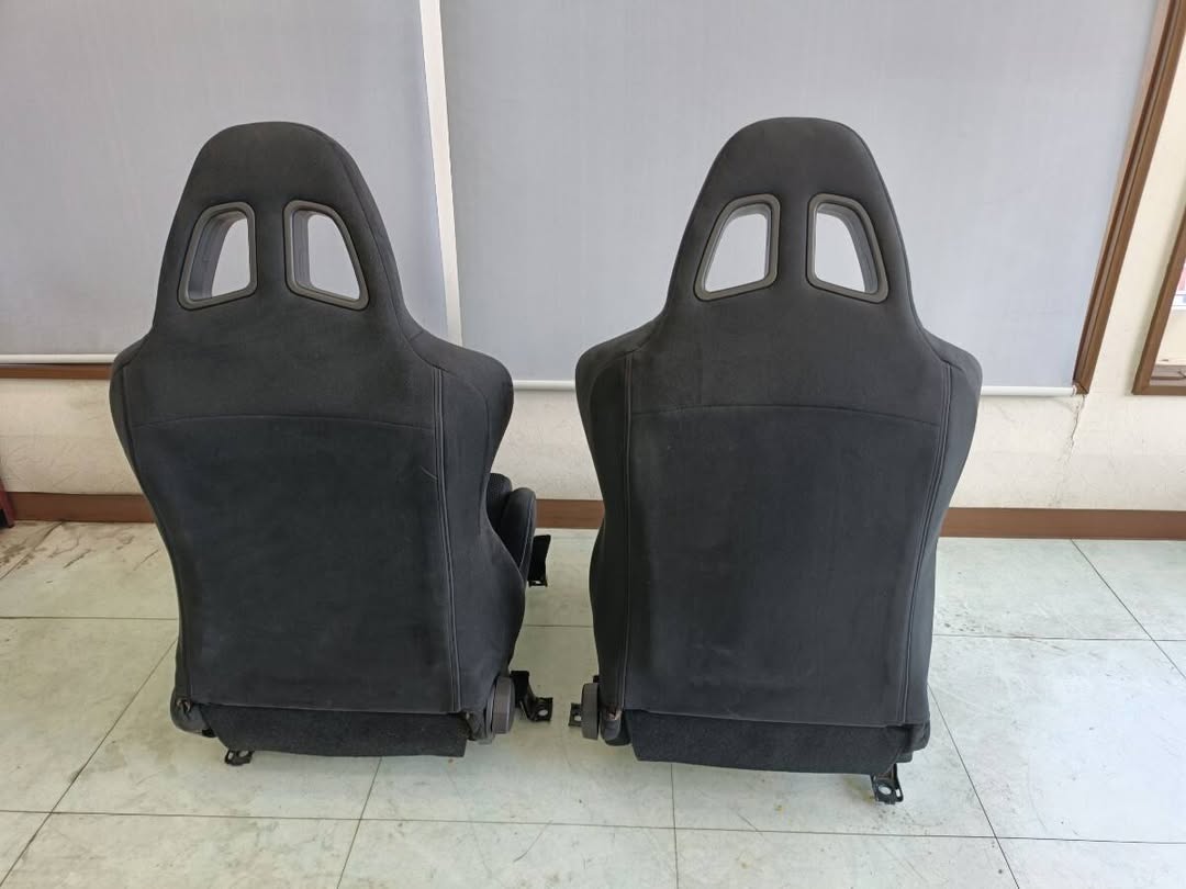 RX-8 SE3P (Early and Late Models) Mazdaspeed Sport Seats, Set of 2 (Left and Right), Semi-Bucket Seats, with Brackets, Rare Item - Image 4